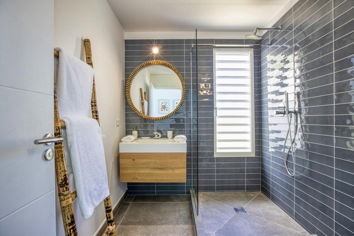Location Villa Terres Basses Saint Martin-salle de douche-28